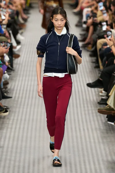 Look 38